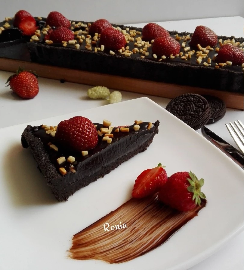 عکس تارت شکلات و توت فرنگی