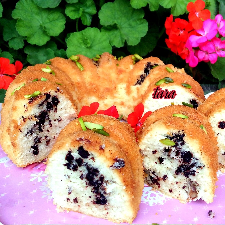 عکس کیک گردویی باشکلات چیپسی