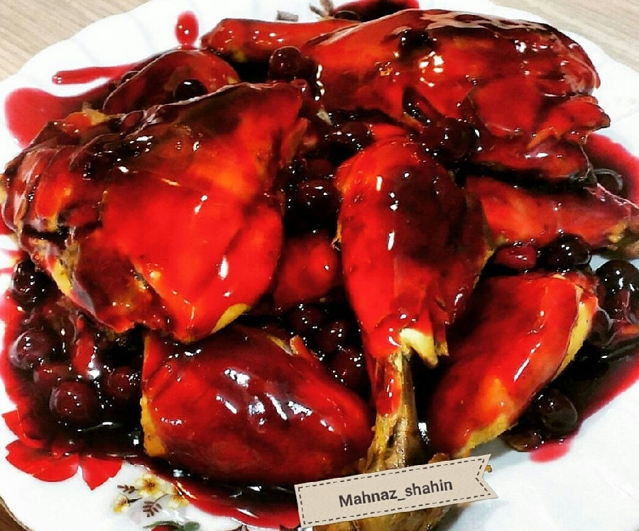 خوراک مرغ با سس آلبالو