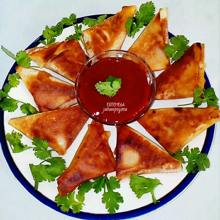 سمبوسه گوشت در فر