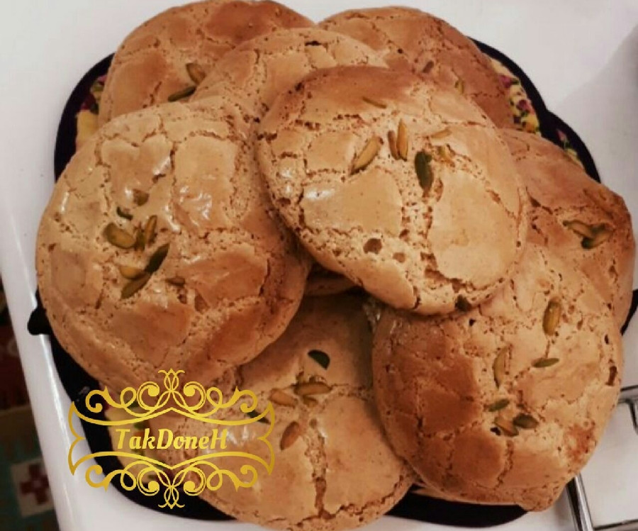 شیرینی پفکی گردویی با آرد برنج