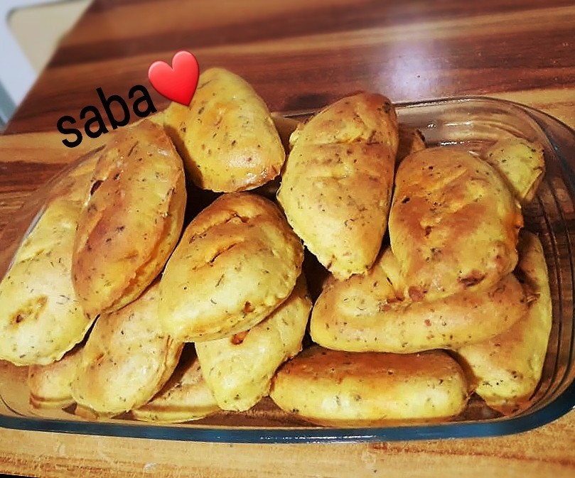 پیراشکی گوشت با خمیر سیب زمینی