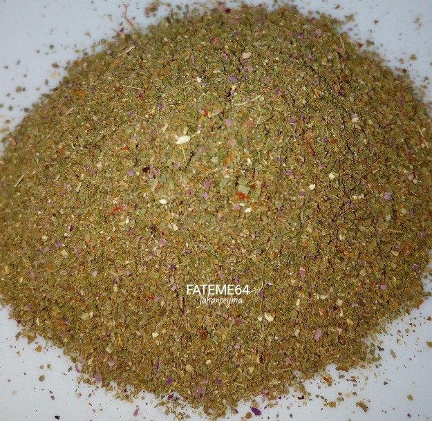چاشنی سالاد و ماست