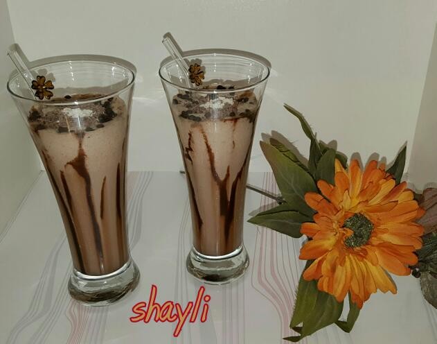 میلک شیک شکلاتی