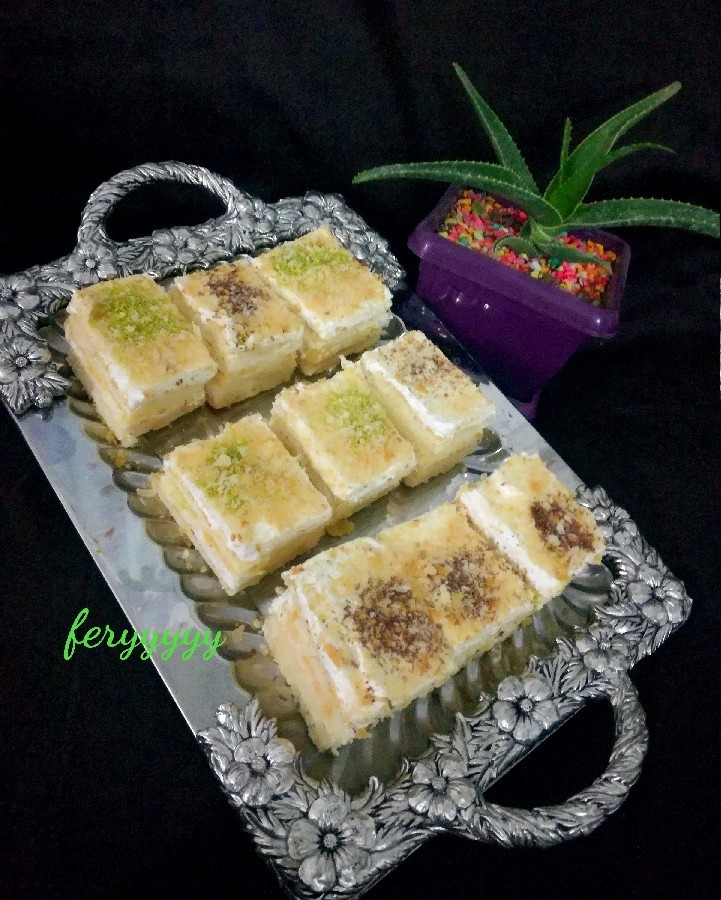 شیرینی ناپلئونی
