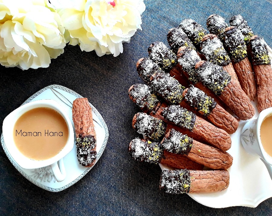 قرابیه نارگیلی شکلاتی