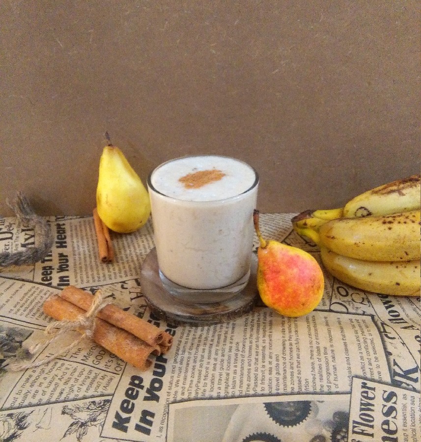 اسموتی گلابی و موز