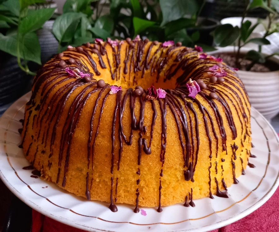 عکس کیک برنجی نارگیلی