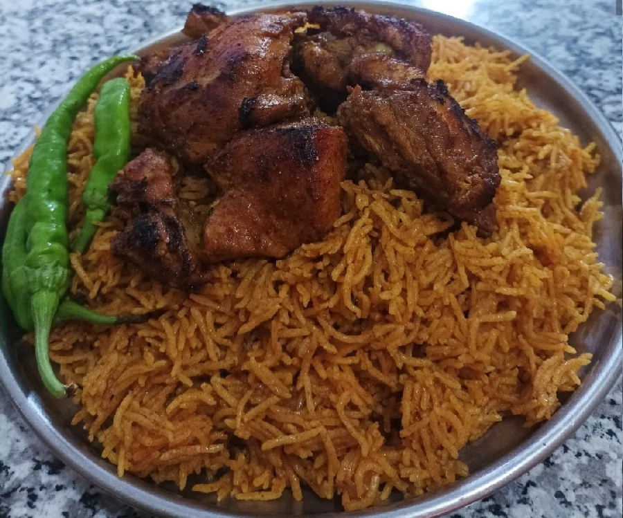 عکس برنج ناردون با مرغ ترش سرخ شده