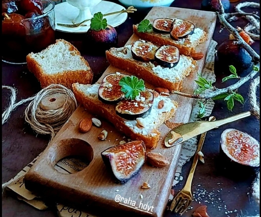 ساندویچ بروشتای انجیر