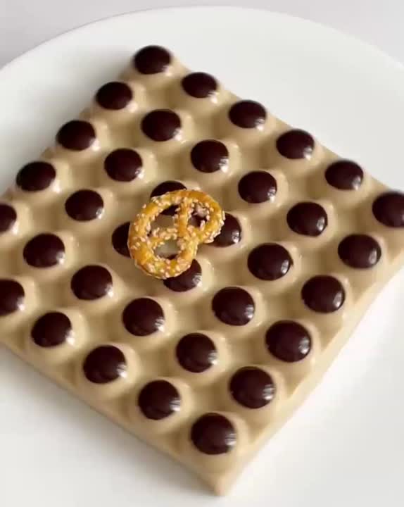 کرم بیسکوییتمواد لازم:بیسکوییت پتی بور? شیر?شکر?کافی میکس☕پودر ژلاتینپودر کاکائو?