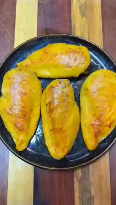 سینه مرغ شکم پر