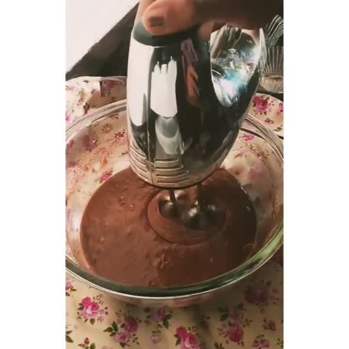 کیک شکلاتی۲