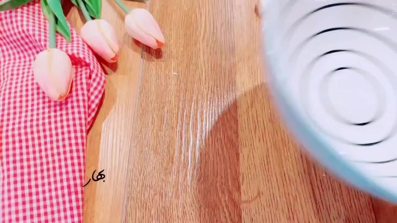 چیزکیک توت فرنگی با نون تست