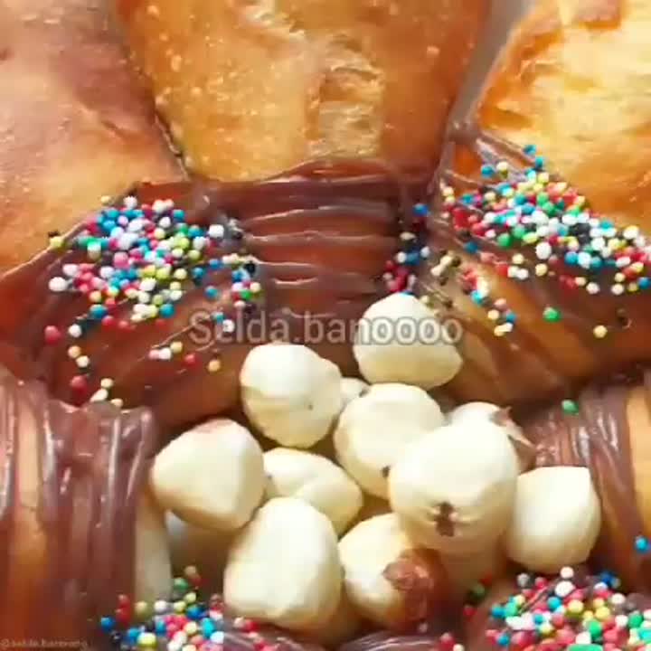 پیراشکی مغزدار شکلاتی