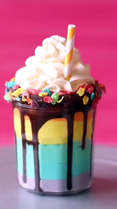 پودینگ شیک رنگین کمانی لذتشو ببر ♡ کپشن خونده شود