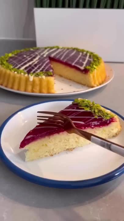 تارت با سس آلبالو