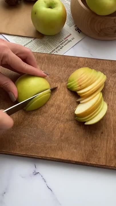 کیک سیب دارچین