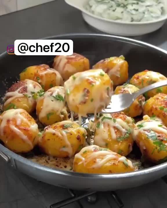 سیب زمینی پنیری در تابه