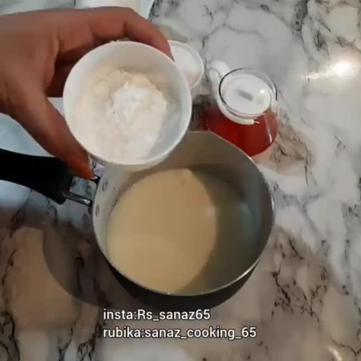 کیک زعفرانی با کرم زعفرانی (۳)