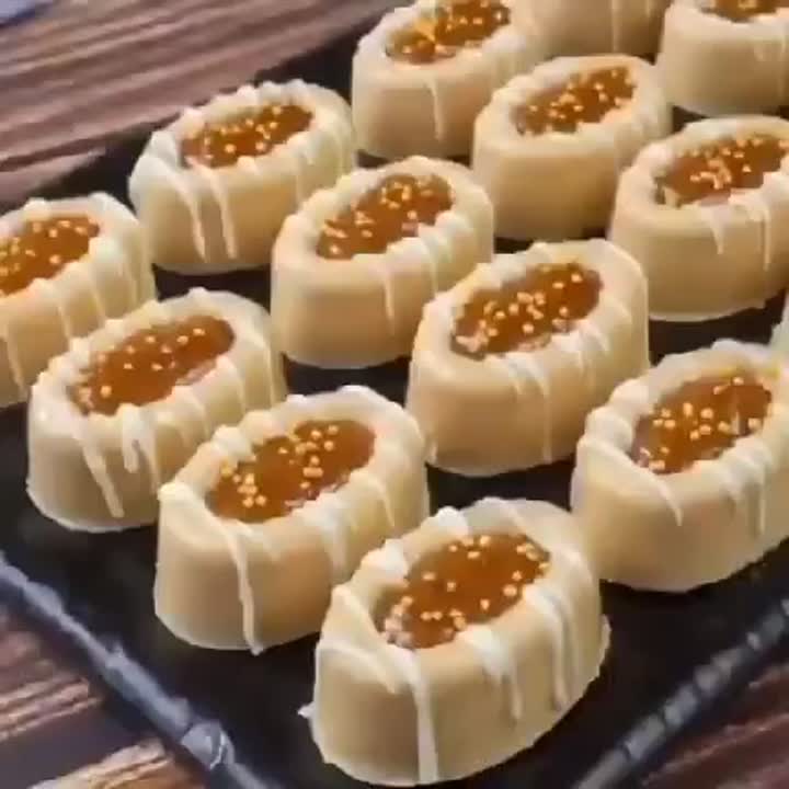 شیرینی بیسکویتی بادام زمینی