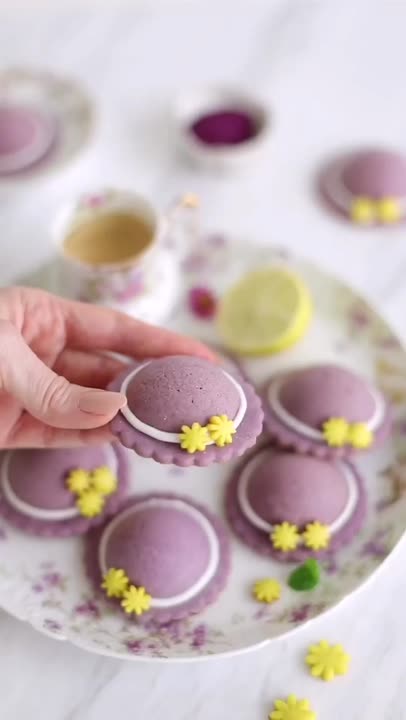 شیرینی به شکل کلا