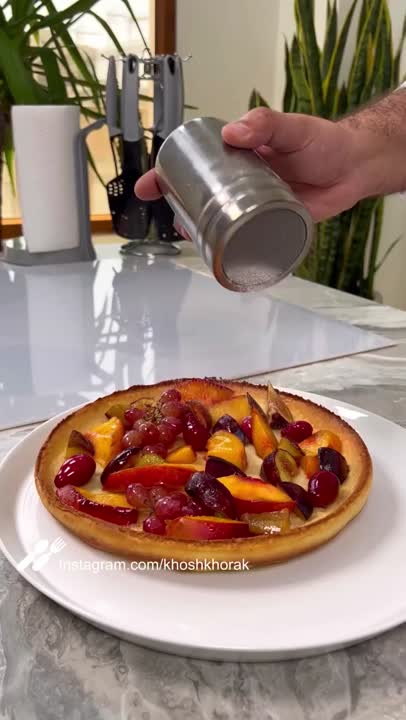 پنکیک با میوه کاراملی