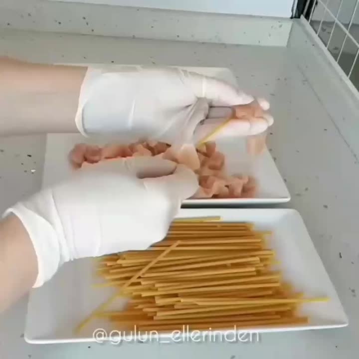 ماکارونی مرغ