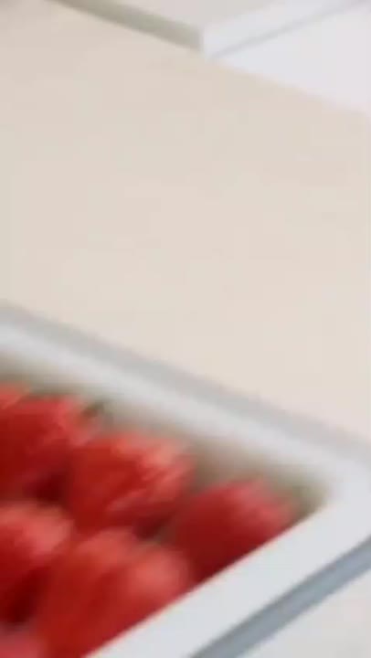 بستنی توت فرنگی