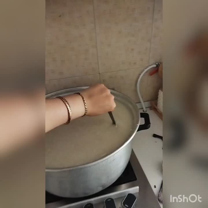 شله زرد نذری روز عاشورا