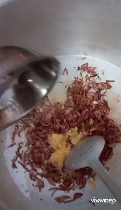 آش رشته نذری.ویدئواز خودمه