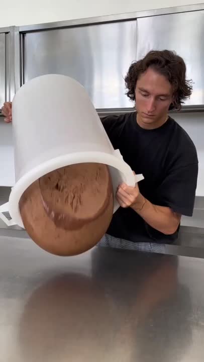 نون خامه ای ?