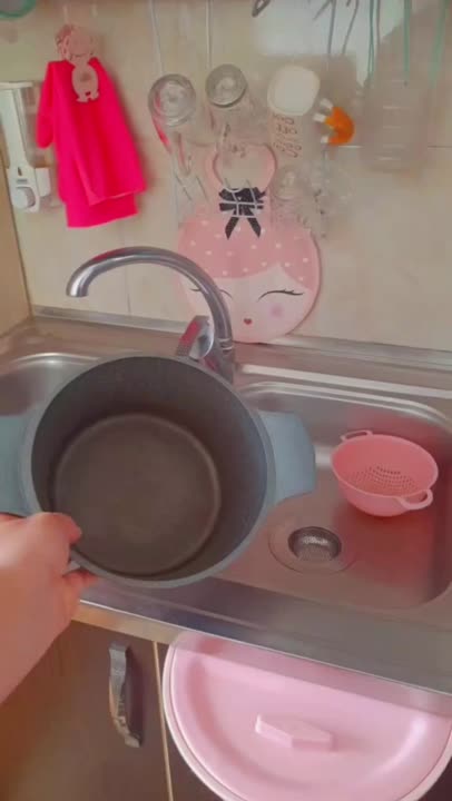 تمیز کردن قابلمه سوخته بدون زحمت