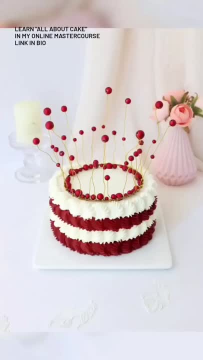 تزئین کیک••