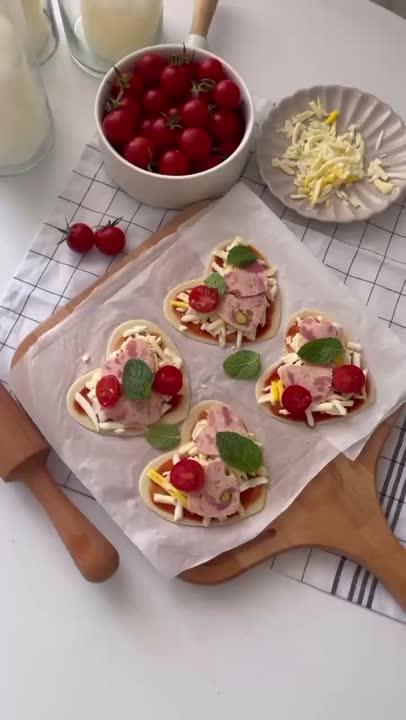 مینی پیتزا قلبی؟