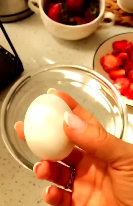 کیک توت فرنگی