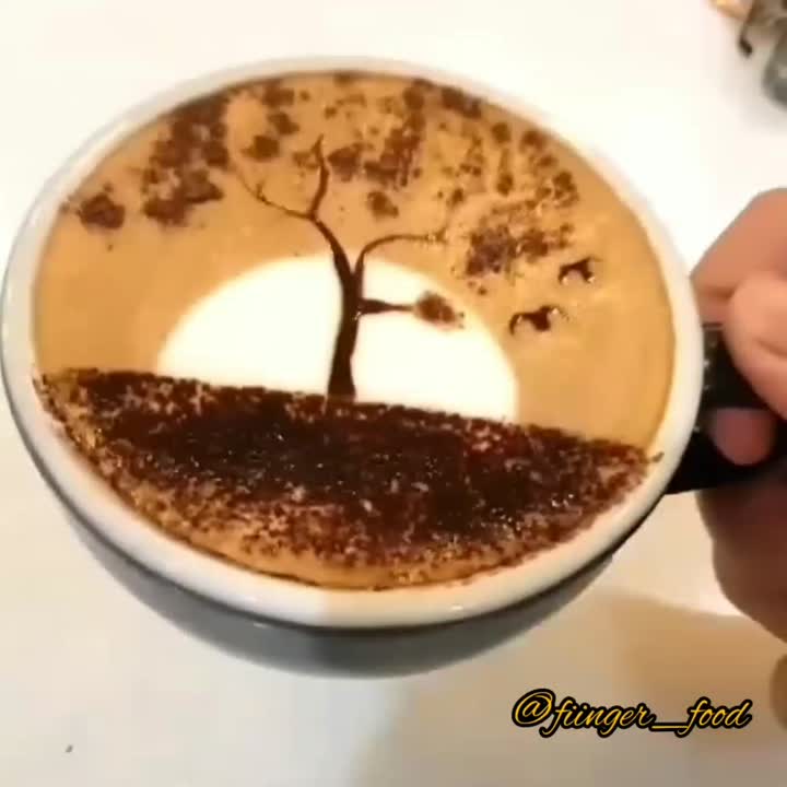 طراحی روی لاته آرت