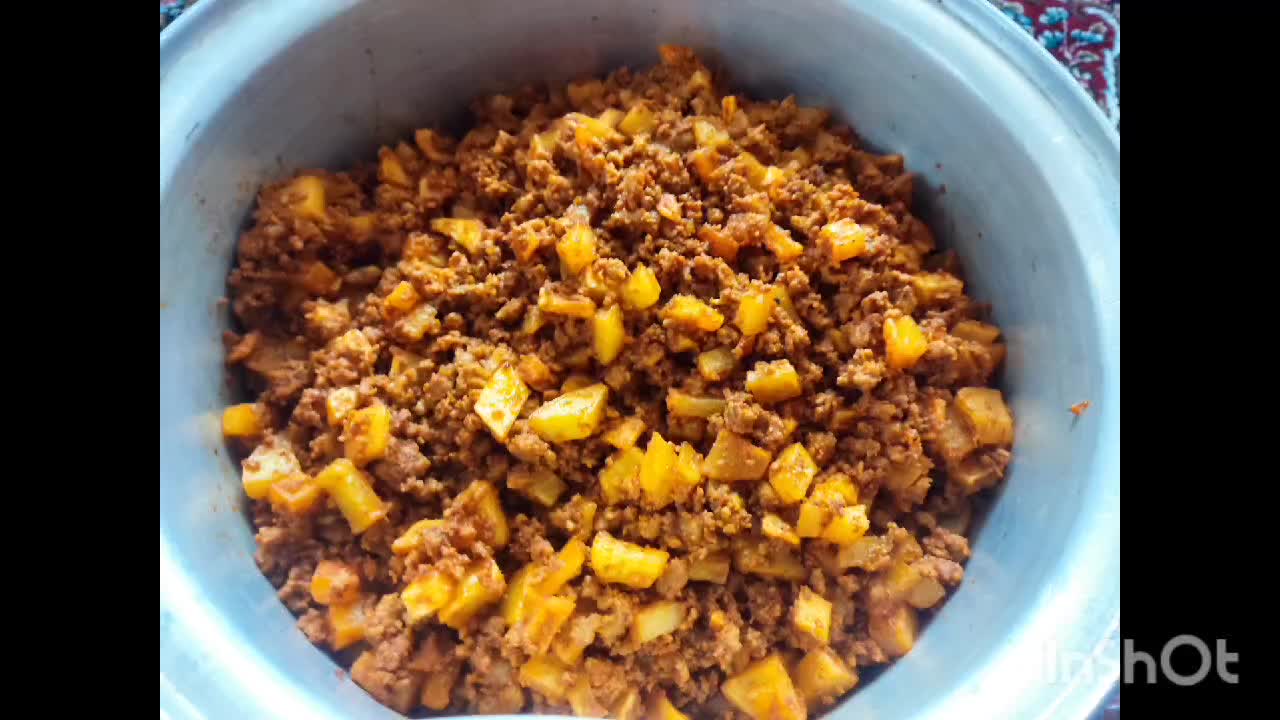 ادامه عدس پلو نذری