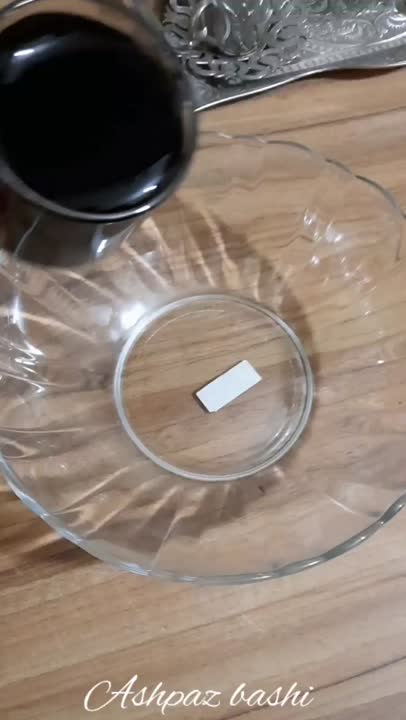 حلوا شیره . Grape juice halva