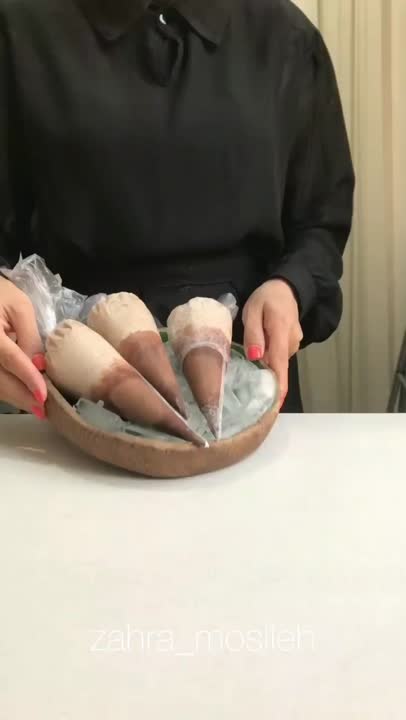 بستنی(ویدیو مال خودم نیست)