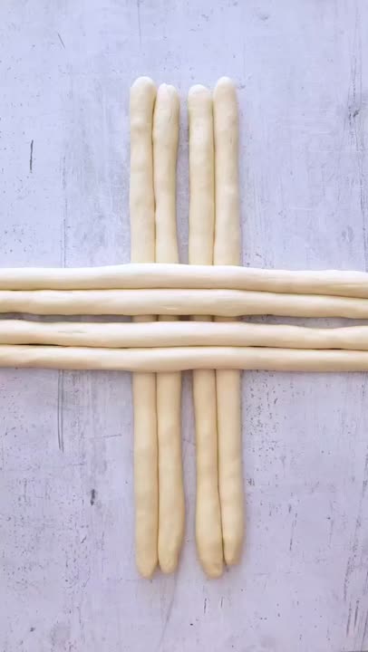 پیچیدن خمیر