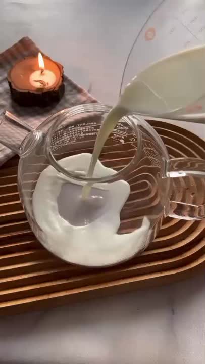 شیر کاستر زمستانه