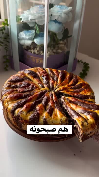 نان شکلاتی مغزدار دو رنگ