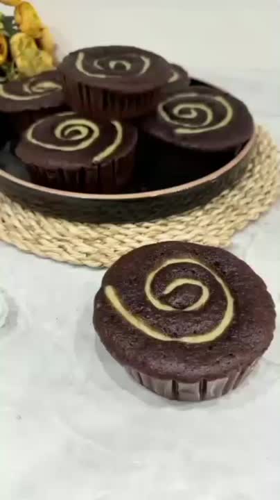 کاپ کیک شکلاتی کرم دار