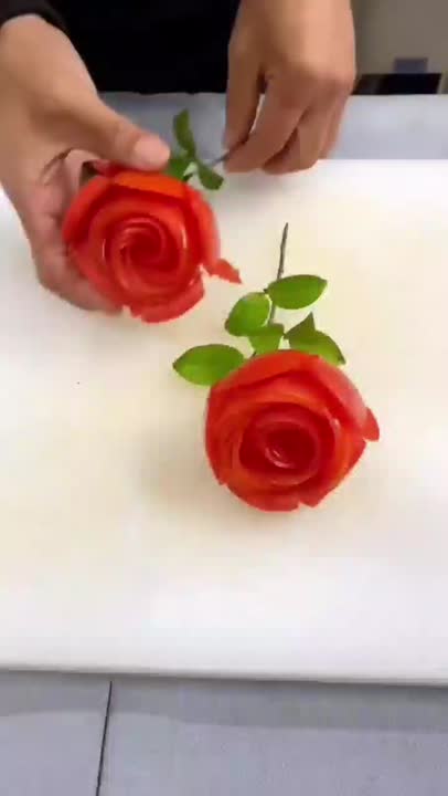 تزئین گوجه به صورت گل رز