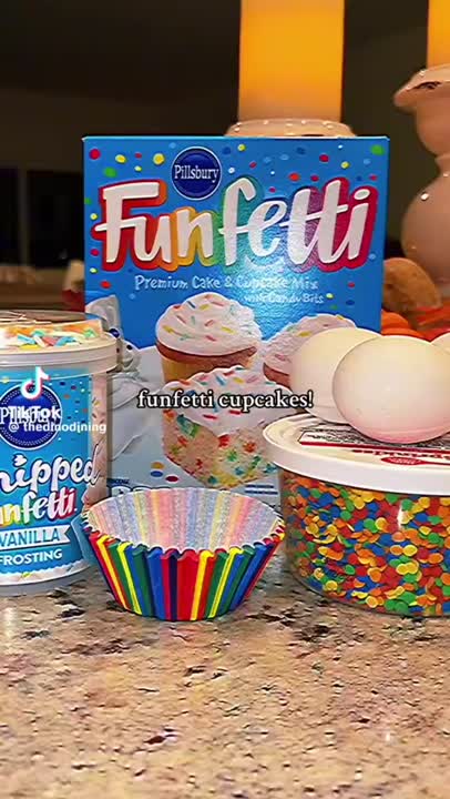 کاپ کیک رنگی