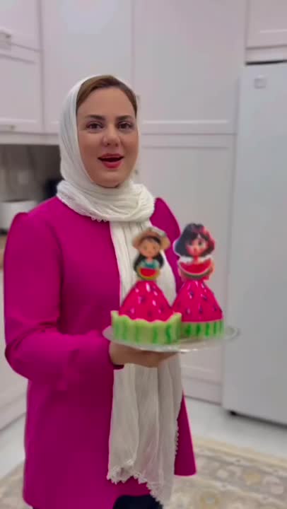 دختر یلدایی ژله ای