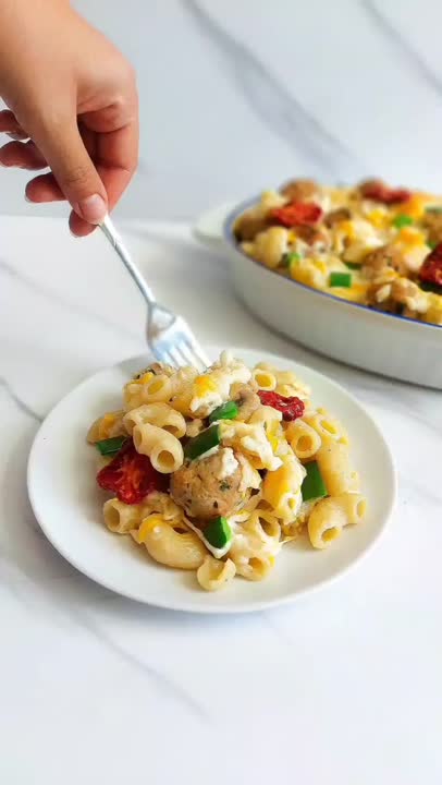 پاستا با کوفته قلقلی 