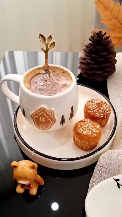 مینی کاپ‌کیک گردو و کشمش