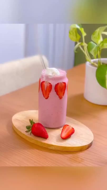 شیک توت فرنگی 